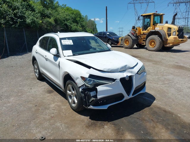 Alfa Romeo Stelvio Awd