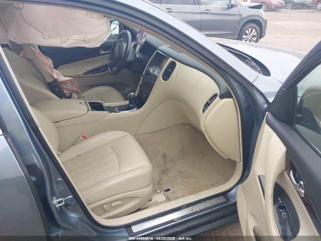 INFINITI Qx