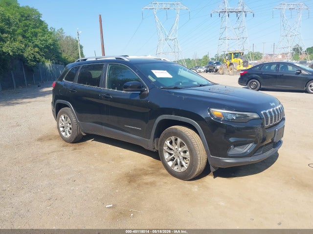 Salvage Jeep Cherokee Image