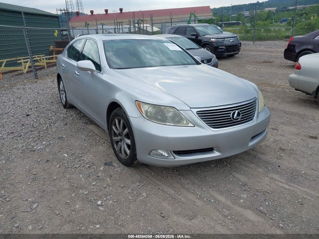 Salvage Lexus LS Image