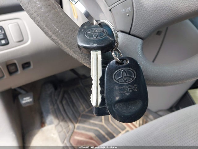 Toyota Sienna Le