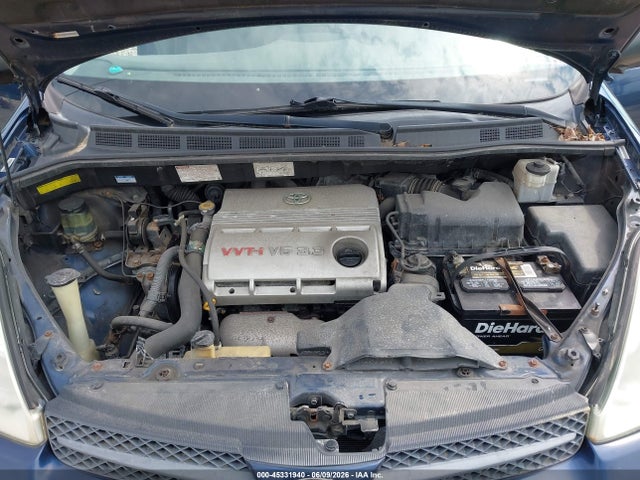 Toyota Sienna Le