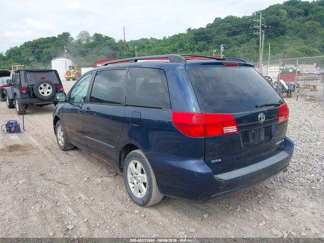 Toyota Sienna Le
