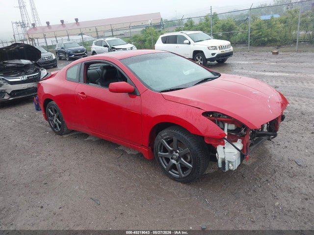 Salvage Nissan Altima Image