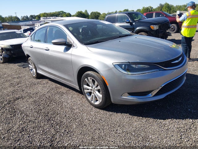 Salvage Chrysler 200 Image