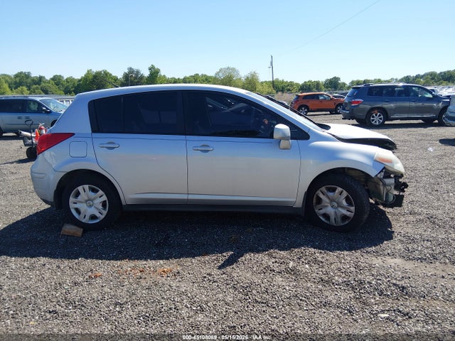 Nissan Versa 1.8s