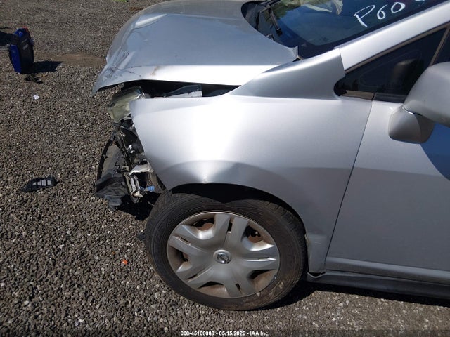 Nissan Versa 1.8s