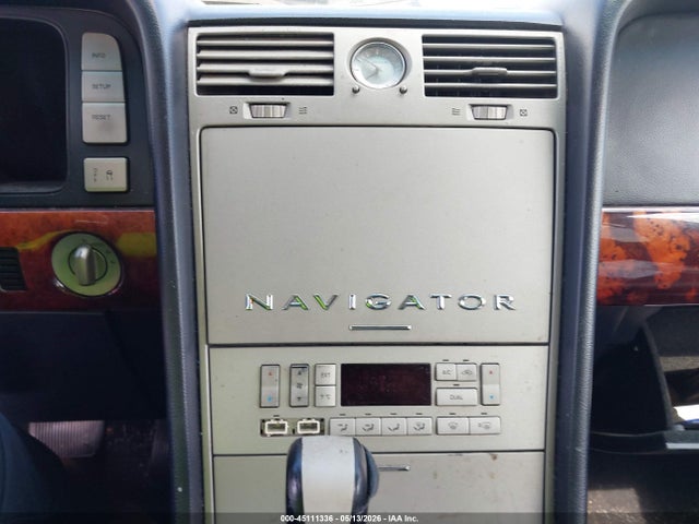 Lincoln Navigator