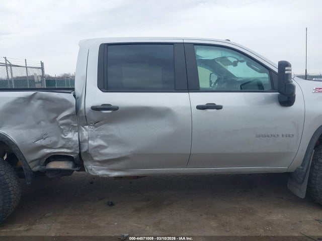 Chevrolet Silverado 3500 4wd  Standard Bed Wt