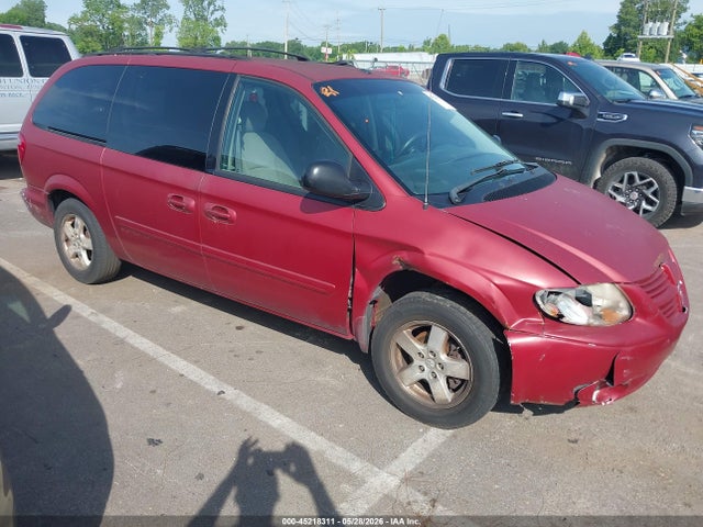 Salvage Dodge Grand Caravan Image