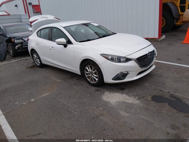 Salvage Mazda Mazda3 Image