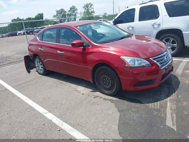 Salvage Nissan Sentra Image