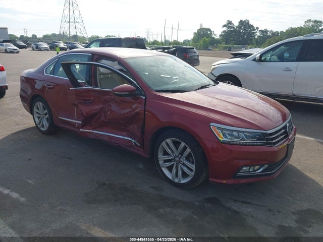 Salvage Volkswagen Passat Image