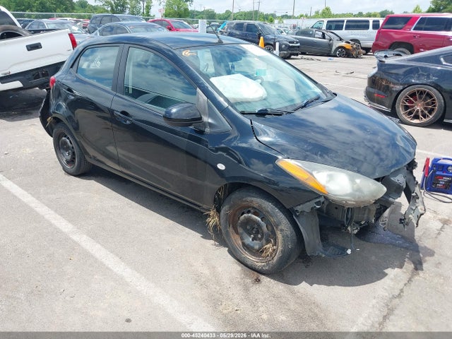 Salvage Mazda Mazda2 Image