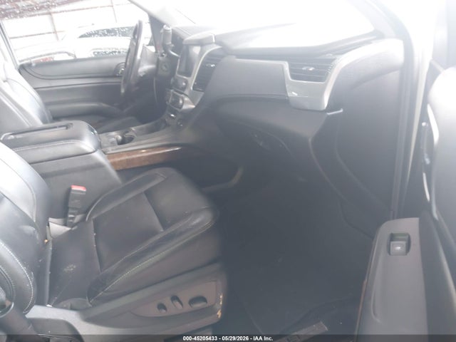 Chevrolet Suburban Lt