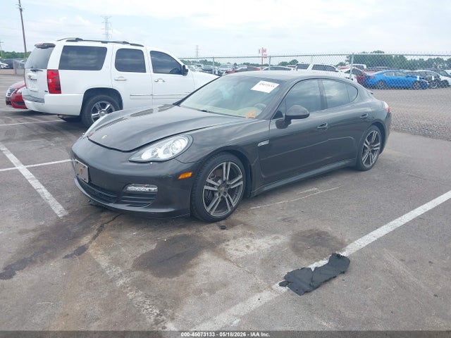 Porsche Panamera 4