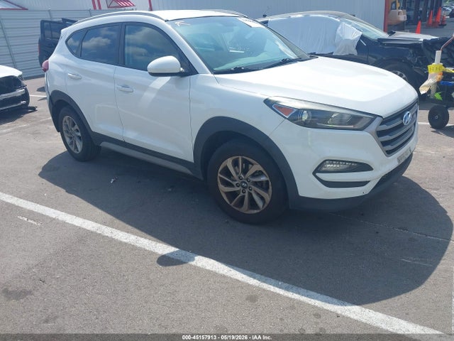 Salvage Hyundai TUCSON Image