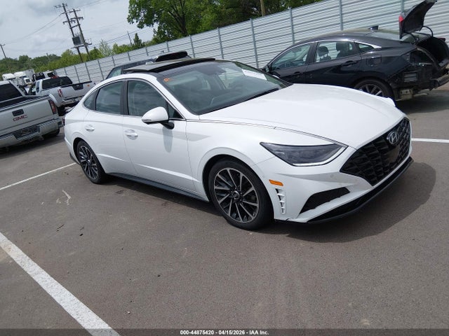 Salvage Hyundai SONATA Image