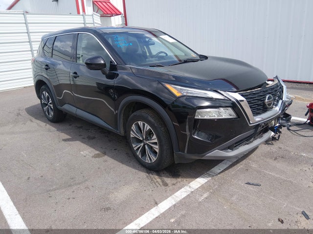 Salvage Nissan Rogue Image