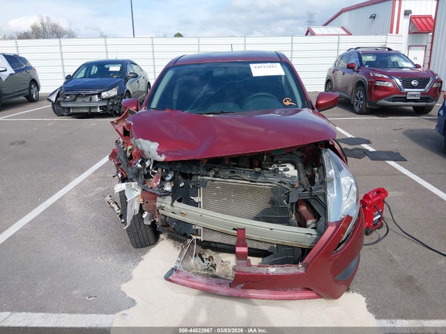 Nissan Versa 1.6 Sv