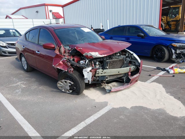 Salvage Nissan Versa Image