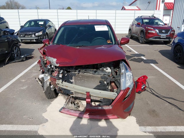 Nissan Versa 1.6 Sv