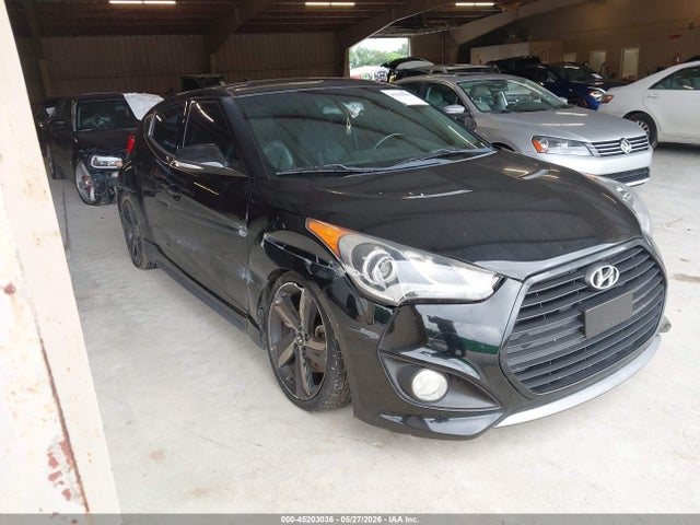 Salvage Hyundai VELOSTER Image