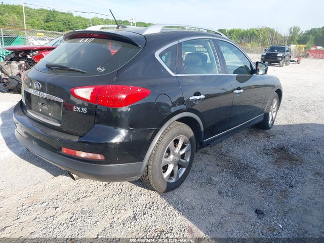 INFINITI Ex Journey