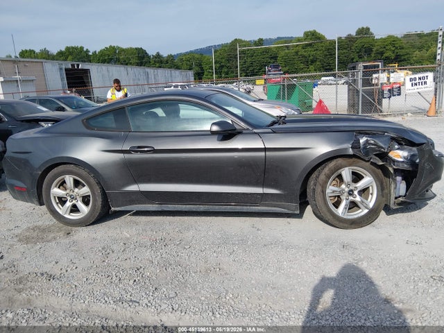 Ford Mustang V6