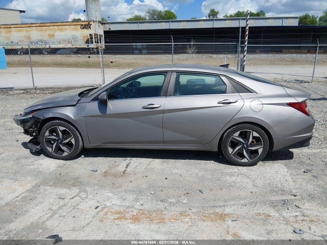 Hyundai ELANTRA Sel