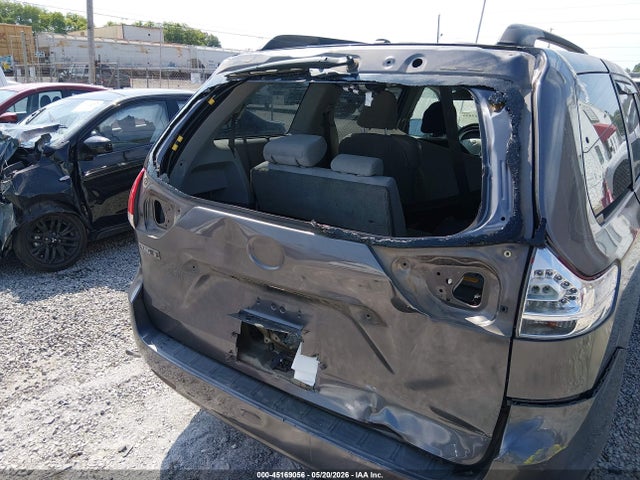 Toyota Sienna Le V6 8 Passenger