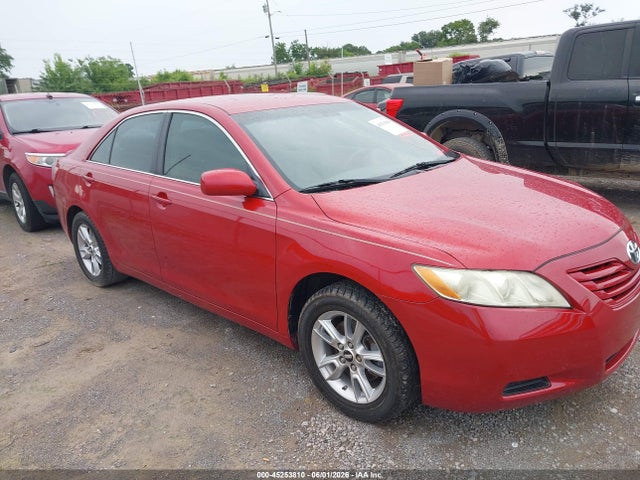 Toyota Camry Le V6