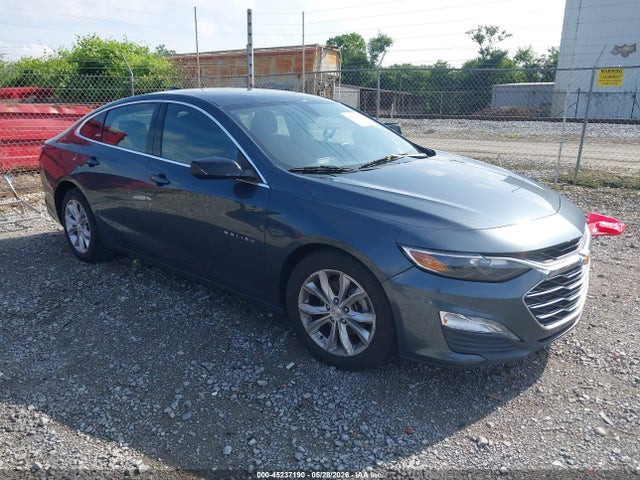 Salvage Chevrolet Malibu Image