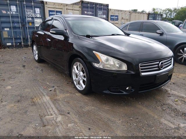 Salvage Nissan Maxima Image