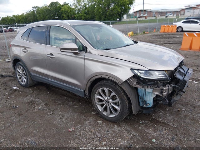 Salvage Lincoln MKC Image