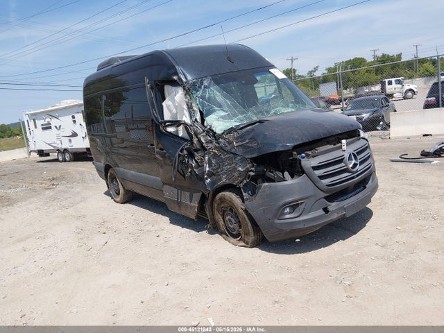 Salvage Mercedes-Benz Sprinter 2500 Image
