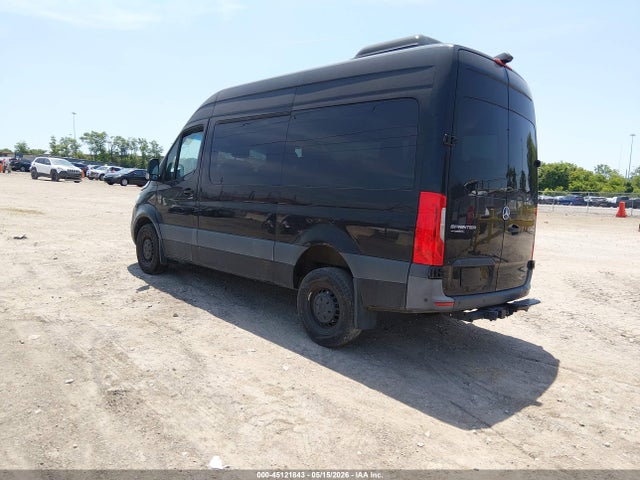 Mercedes-Benz Sprinter 2500 Standard Roof 4-cyl Diesel Ho