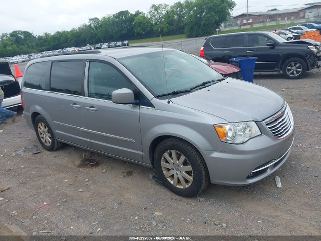 Salvage Chrysler Town & Country Image
