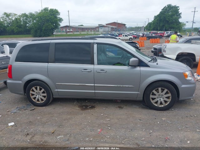 Chrysler Town & Country Touring
