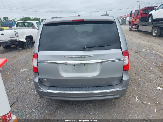 Chrysler Town & Country Touring