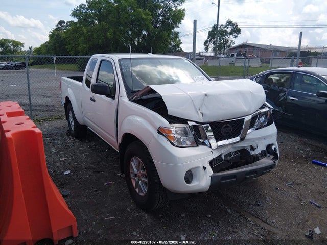 Salvage Nissan Frontier Image