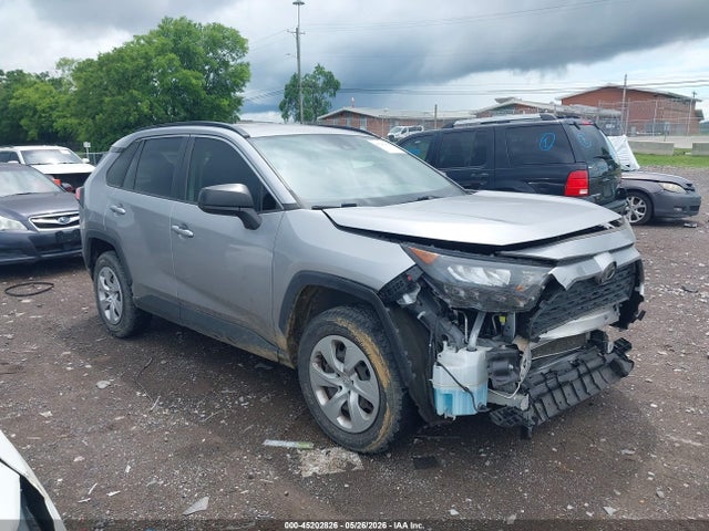 Salvage Toyota RAV4 Image