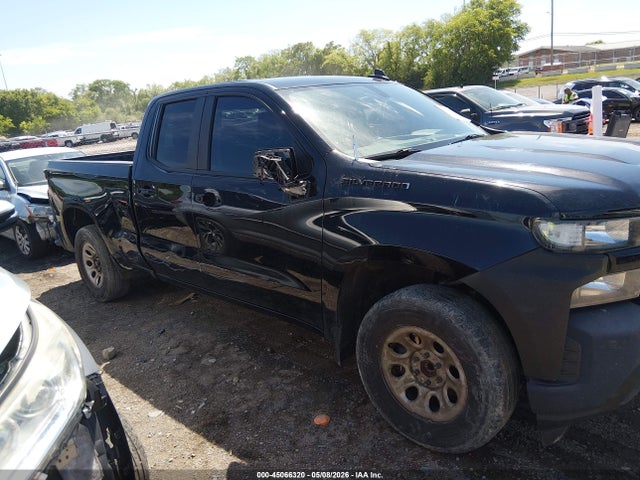 Chevrolet Silverado 1500 2wd  Standard Bed Custom