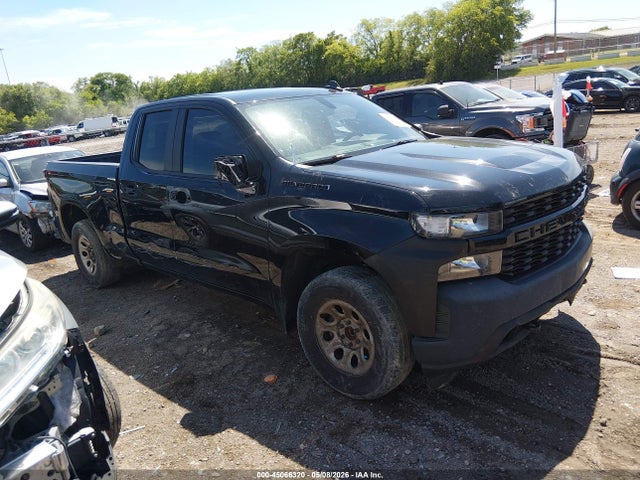 Chevrolet Silverado 1500 2wd  Standard Bed Custom