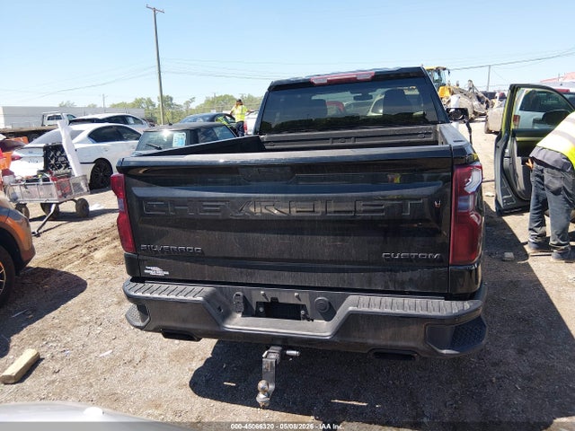 Chevrolet Silverado 1500 2wd  Standard Bed Custom