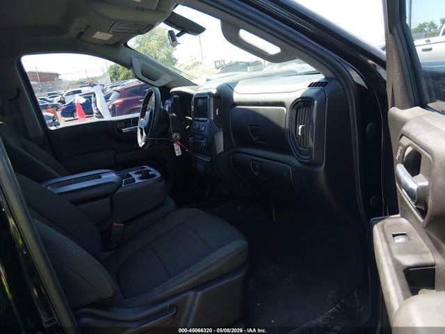 Chevrolet Silverado 1500 2wd  Standard Bed Custom