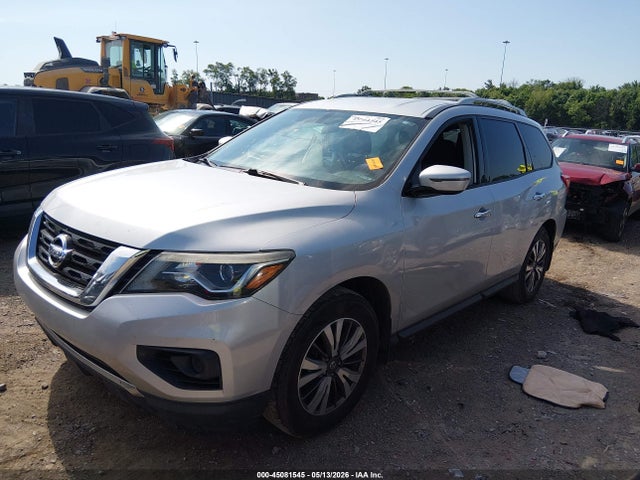 Nissan Pathfinder S