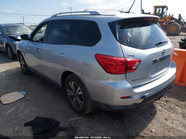 Nissan Pathfinder S