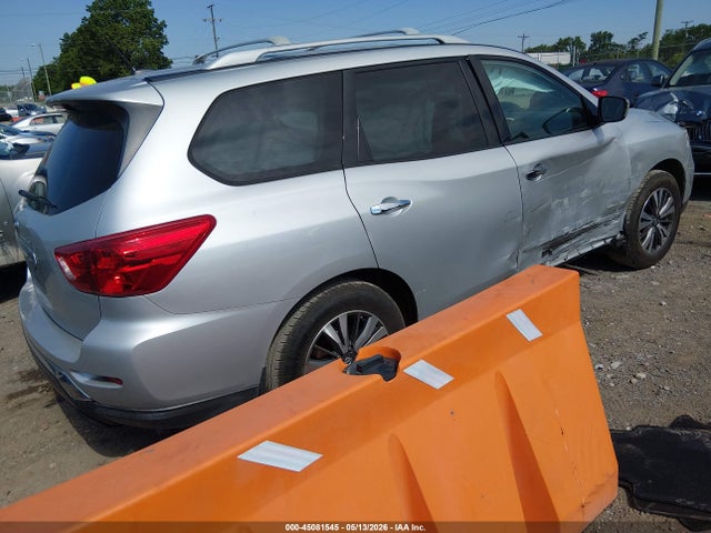Nissan Pathfinder S
