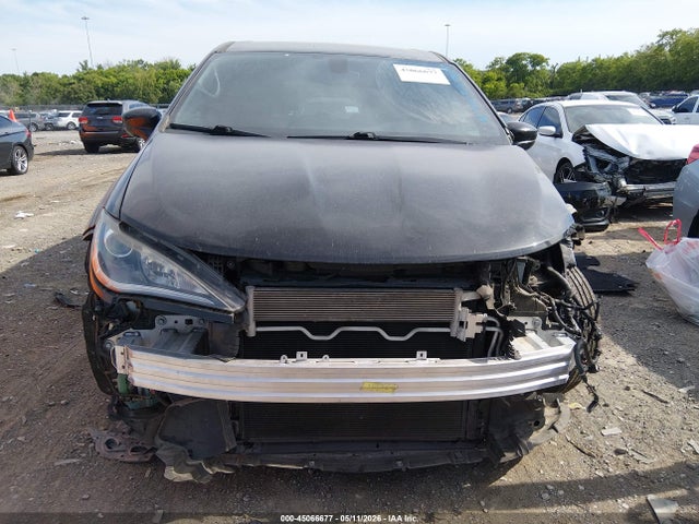Chrysler Pacifica Touring